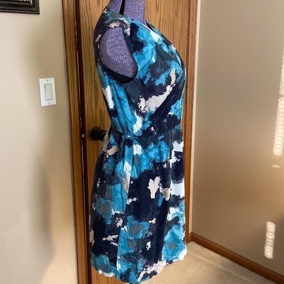 🦄 Women's Mossimo Sun Dress Blue and White Abstract Pattern Medium - Picture 3 of 8